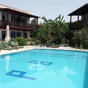 Apart Otel Paradise Garden Evleri, Gümüşlük